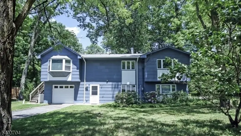 3 Canfield St, Hopatcong, NJ 07874 - #1