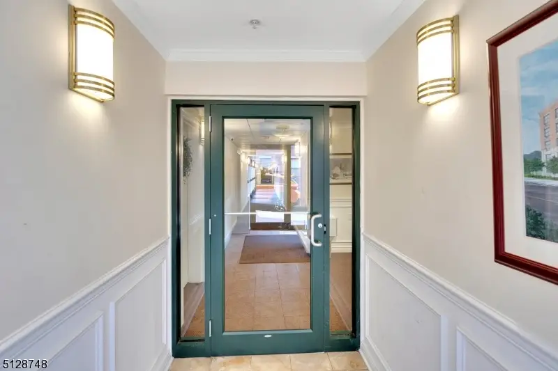 7 Prospect St #303, Morristown, NJ 07960 - #3