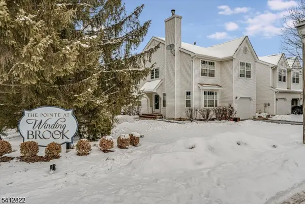 1 Weatherhill Rd, Hamburg Boro, NJ 07419