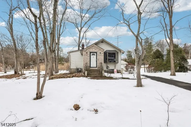 19 Honeyman Pl, Berkeley Heights, NJ 07922 - #1