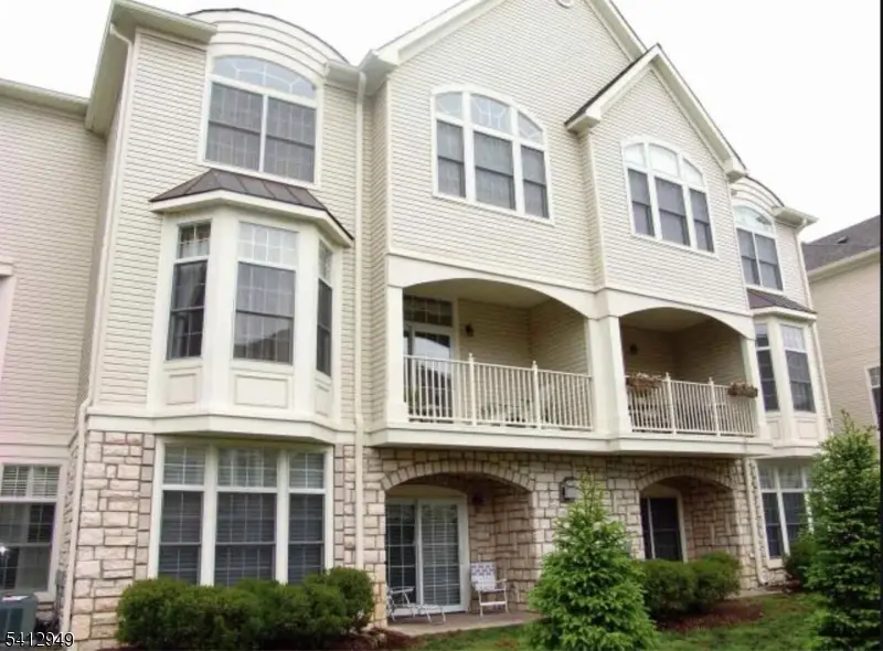 317 Kensington Ln, Livingston, NJ 07039 - #2