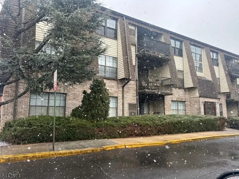 660-672 N Broad St #1C, Elizabeth, NJ 07208 - #3