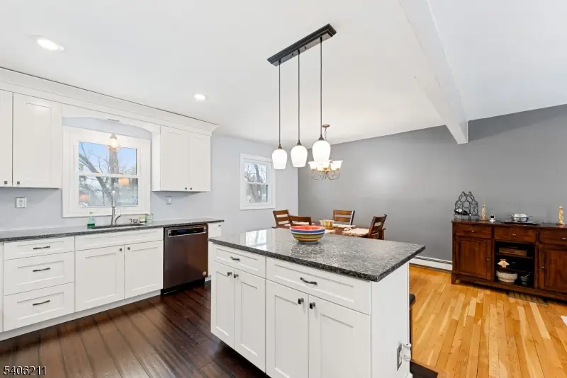 20 Roosevelt Dr, Ogdensburg, NJ 07439 - #3