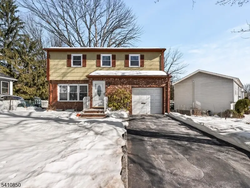 5 Woodland Rd, Bloomfield, NJ 07003 - #1