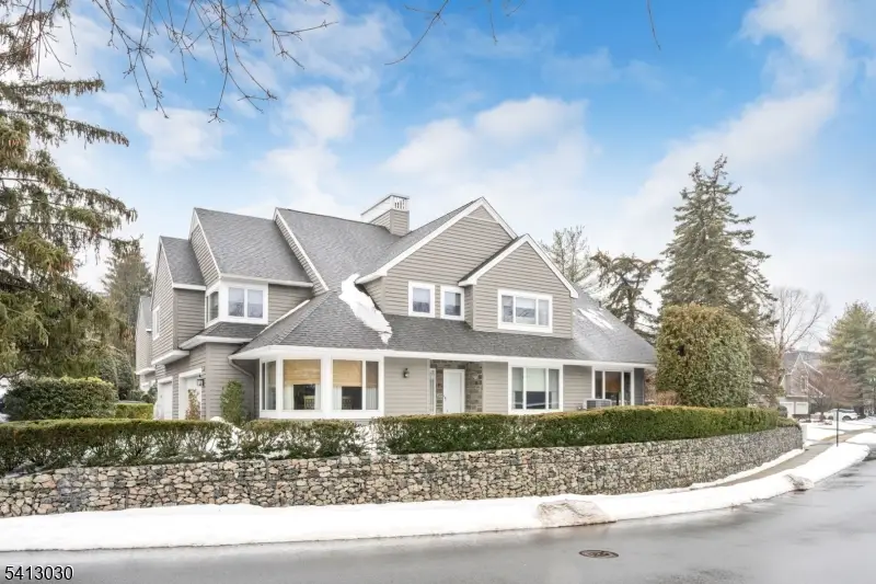 122 Brewster Rd, Wyckoff, NJ 07481 - #1