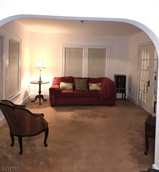 37 Kearney St, Dover Town, NJ 07801