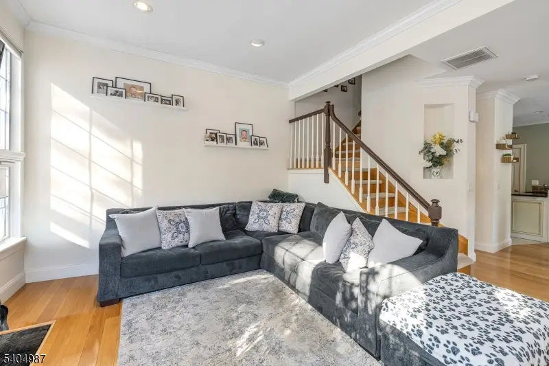 10 Witherspoon Ct, Morris, NJ 07960 - #2