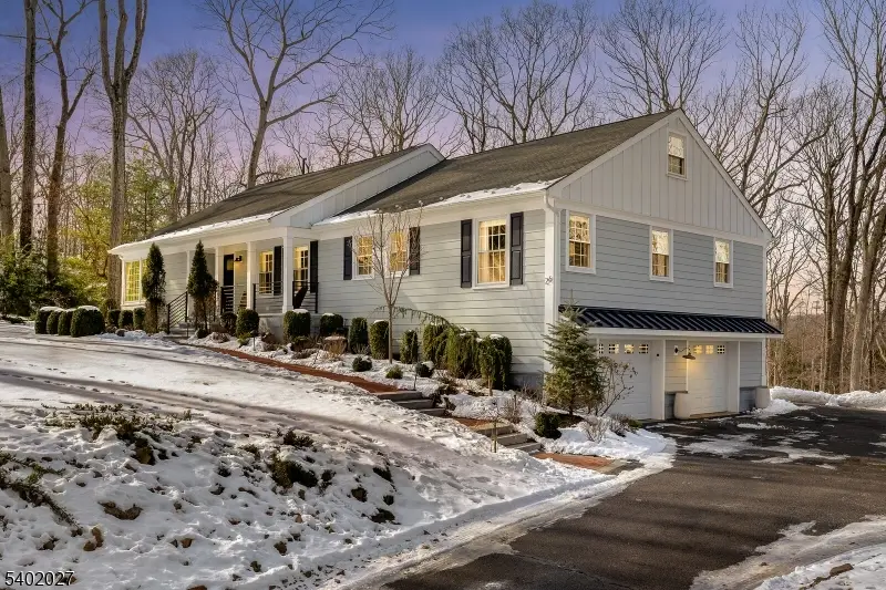 26 Robin Glen Rd, Watchung, NJ 07069 - #1