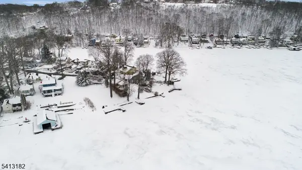 80 W River Styx Rd, Hopatcong Boro, NJ 07843