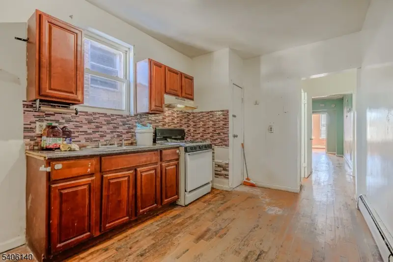 529 E Jersey St, Elizabeth, NJ 07206 - #2