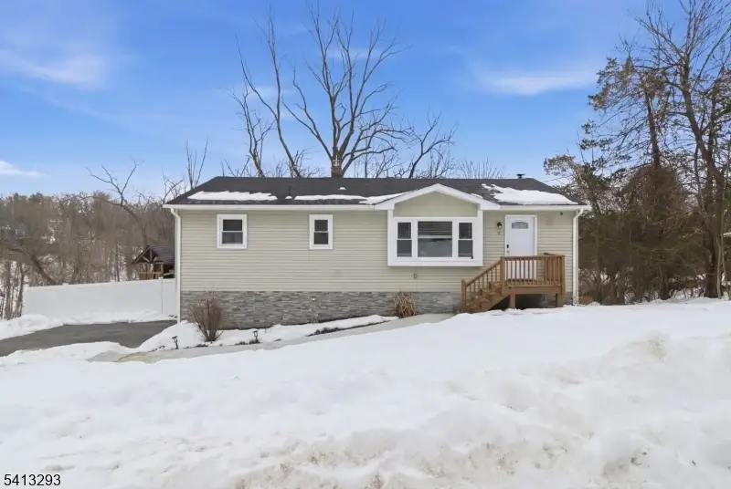 3 Gardenia Rd, Glenwood, NJ 07418 - #1