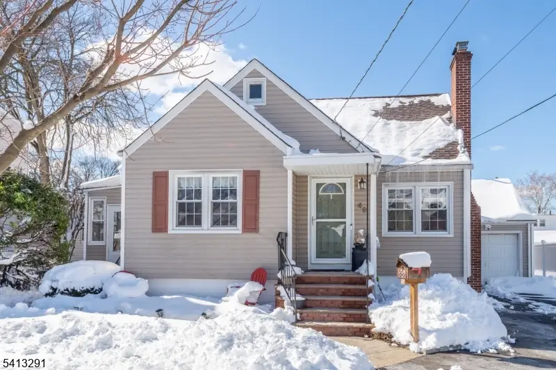 49 Locust Dr, Kenilworth, NJ 07033 - #2