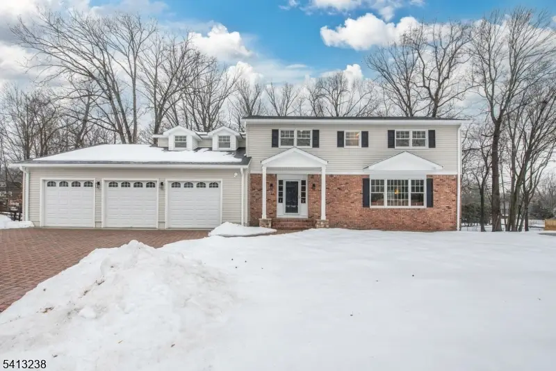 5 Pin Oak Rd, West Caldwell, NJ 07006 - #1