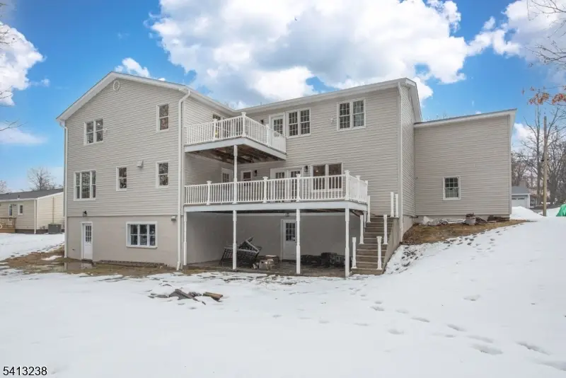 5 Pin Oak Rd, West Caldwell, NJ 07006 - #3