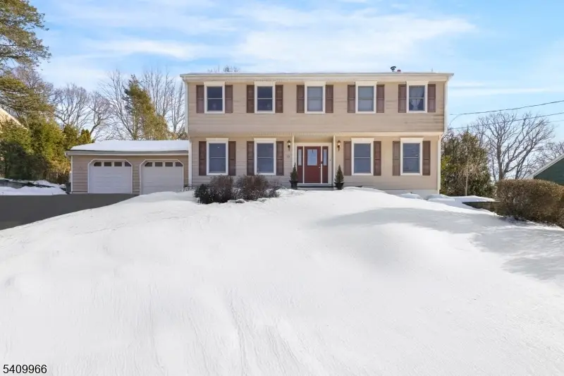 10 Stuart Ct, Pine Brook, NJ 07058 - #1