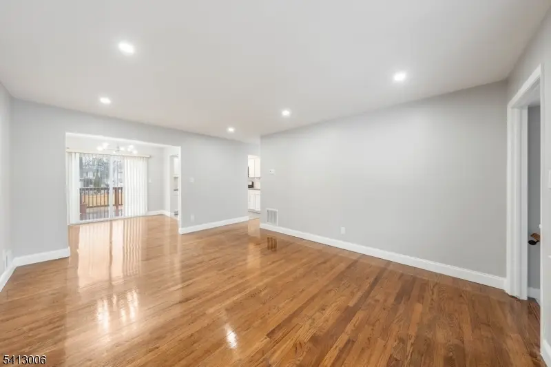 683 Maple Ave, Rahway, NJ 07065 - #2