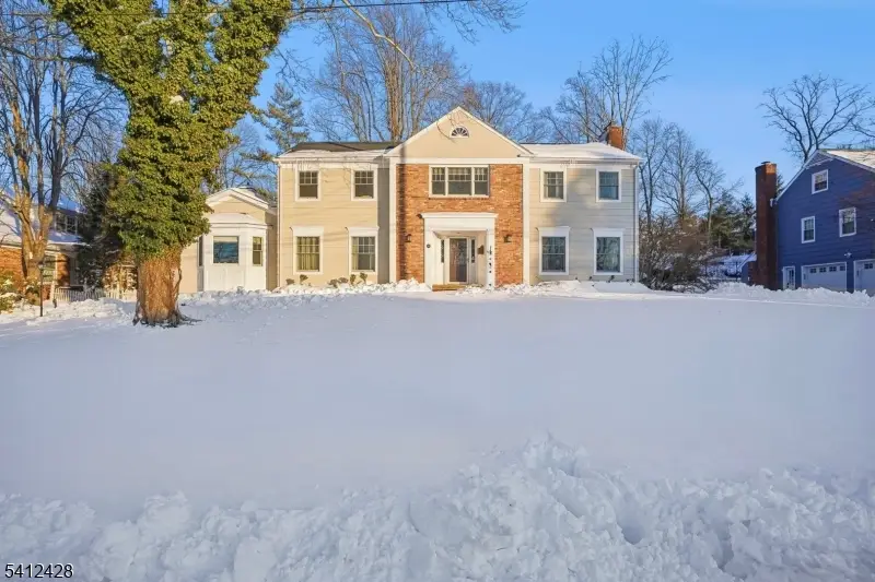 12 Cayuga Way, Millburn, NJ 07078 - #2