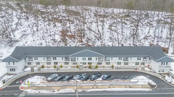 165 Lakeside Rd, West Milford Twp., NJ 07421