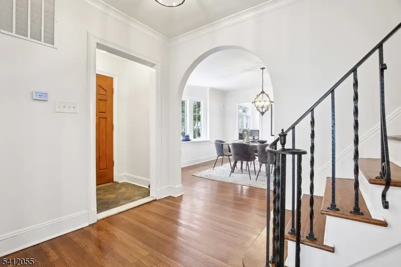 9 Harding Dr, South Orange, NJ 07079 - #3