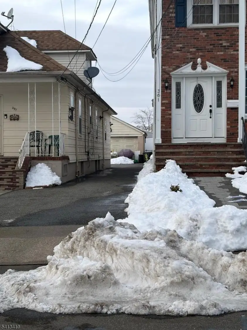297 Delaware Ave, Paterson, NJ 07503 - #2
