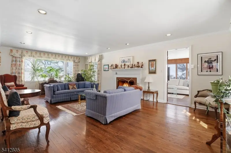 61 Western Dr, Millburn, NJ 07078 - #2