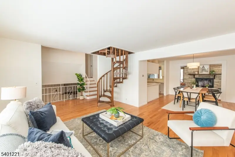 27 Balston Dr, Verona, NJ 07044 - #1