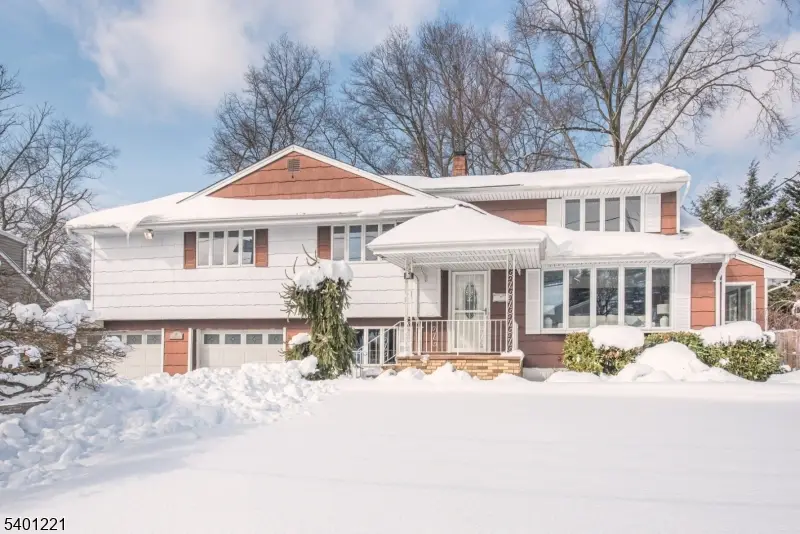 27 Balston Dr, Verona, NJ 07044 - #2