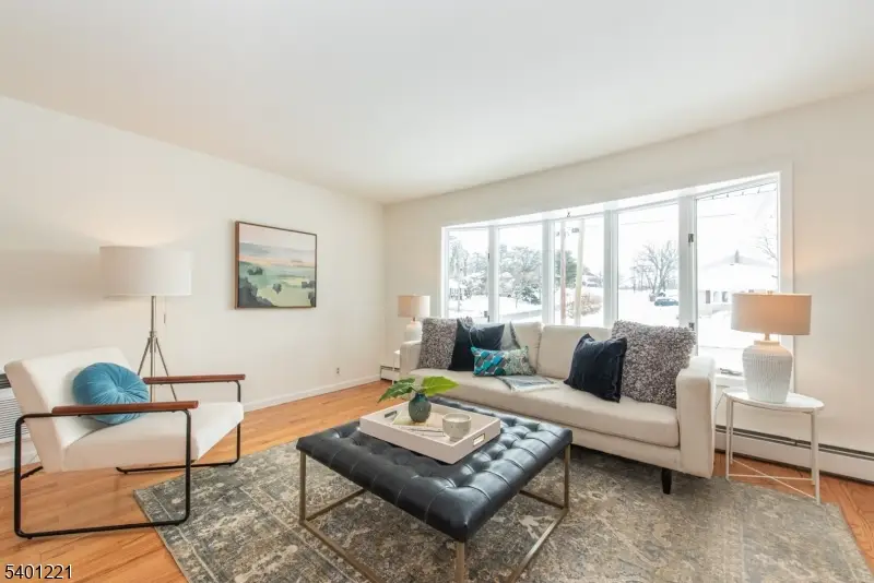 27 Balston Dr, Verona, NJ 07044 - #3