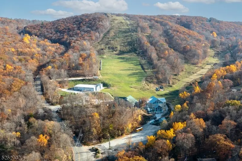 12 Breakneck Rd, Vernon, NJ 07462 - #1