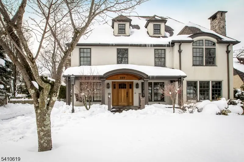 105 Larned Rd, Summit, NJ 07901 - #1