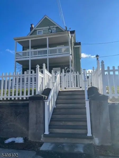 8 Zabriskie St, Haledon, NJ 07508 - #1