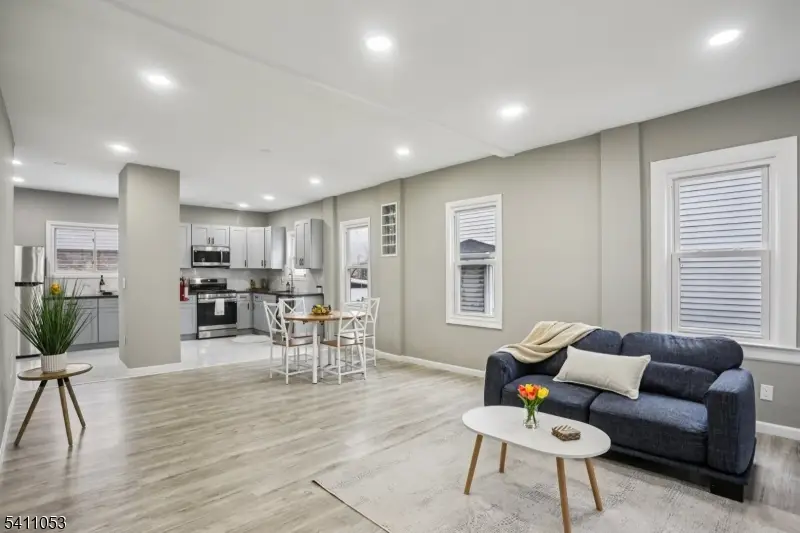 27 Stone St, North Plainfield, NJ 07060 - #3