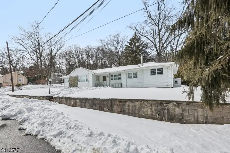 33 Lotz St, North Haledon, NJ 07508 - #2