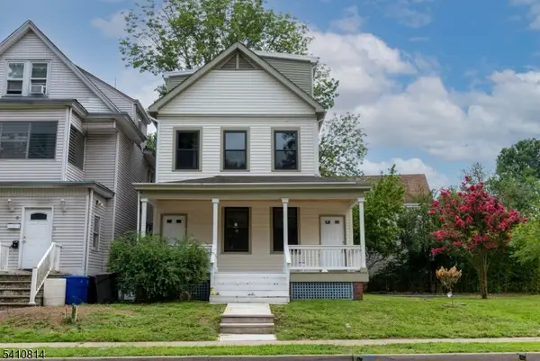 21 Dodd St, East Orange City, NJ 07017