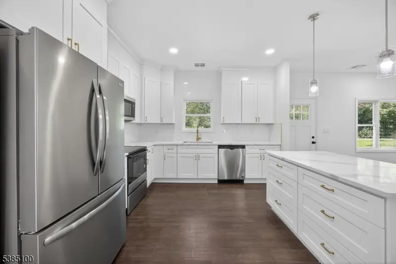 903 Aspen Ct, Crandon Lakes, NJ 07860 - #2