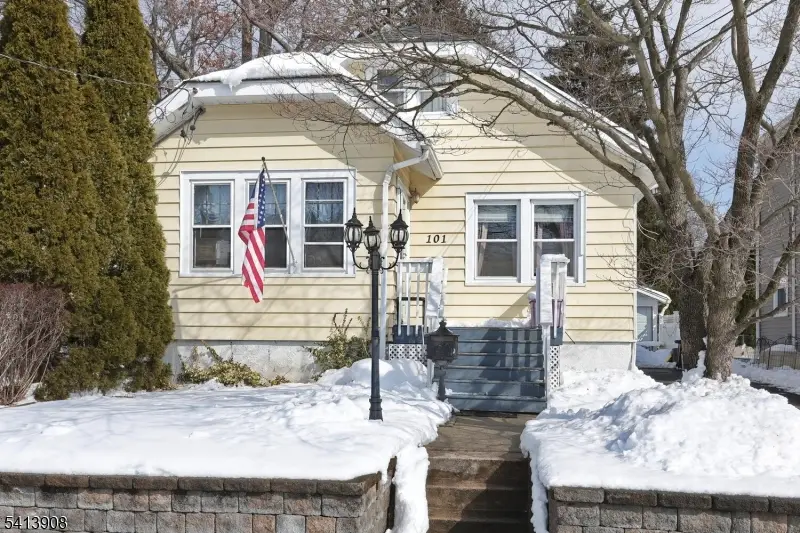 101 7th Ave, Hawthorne, NJ 07506 - #1