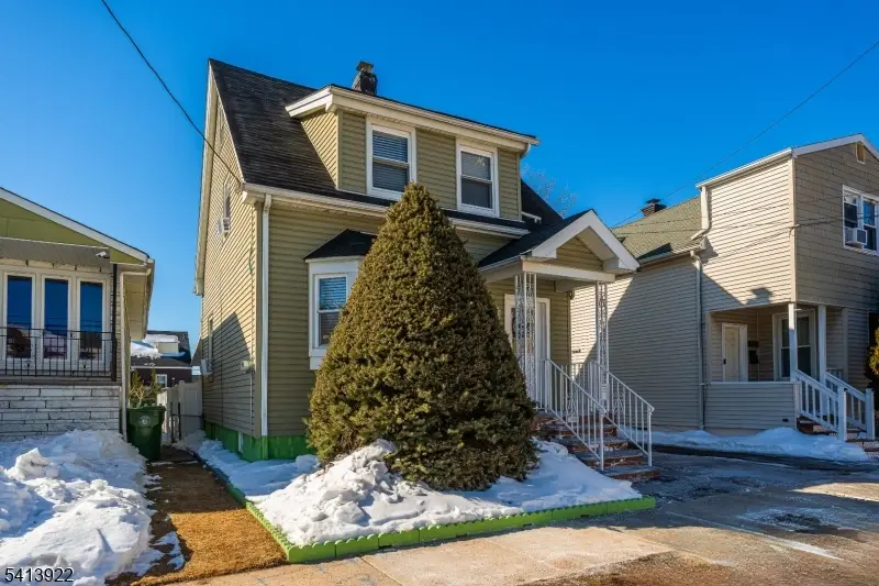 828 Allen St, Linden, NJ 07036 - #3