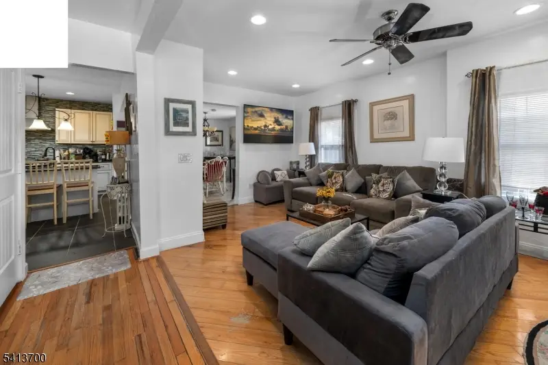 34 Race Track Dr, Upper Greenwood Lake, NJ 07480 - #3