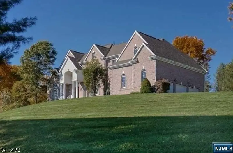 6 Trout Brook Ct, Chester, NJ 07930 - #1