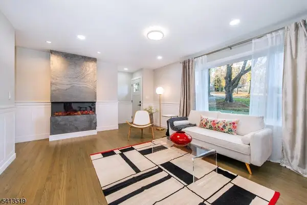 17 Putters Rd, Roxbury Twp., NJ 07876