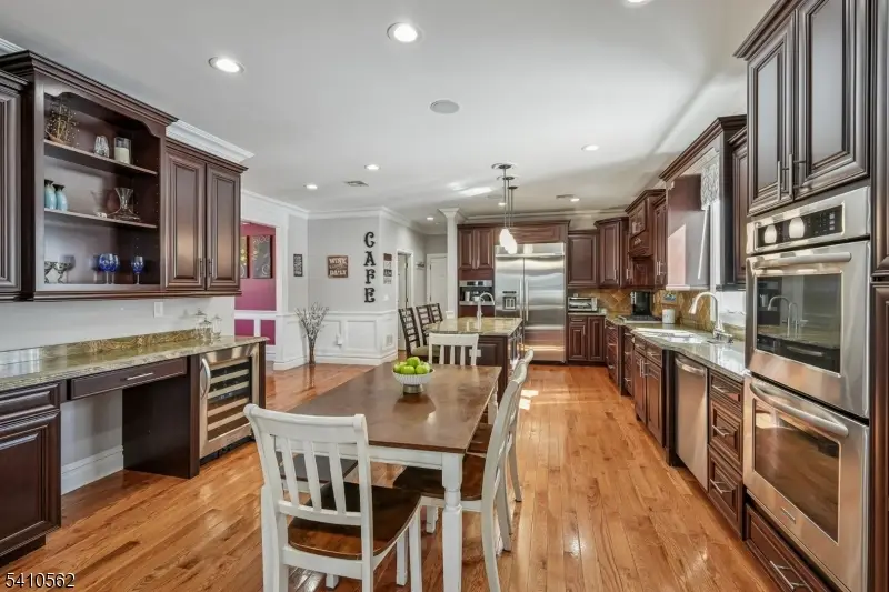 25 Page Dr, Oakland, NJ 07436 - #3