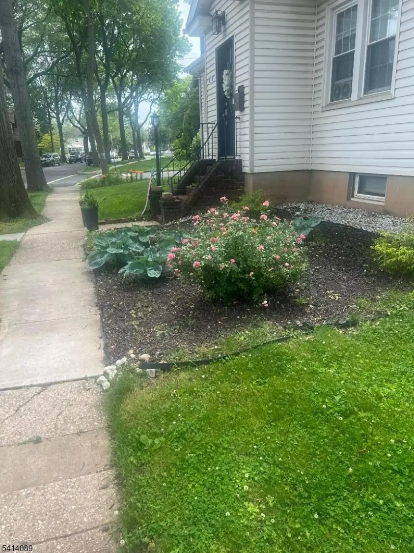 401 Woodland Ave, Roselle Park, NJ 07204 - #3