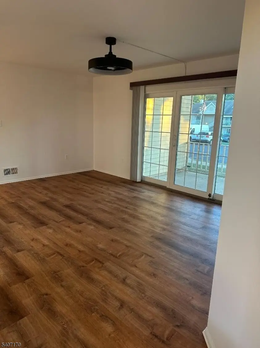 2801 Doolittle Dr, Bradley Gardens, NJ 08807 - #3