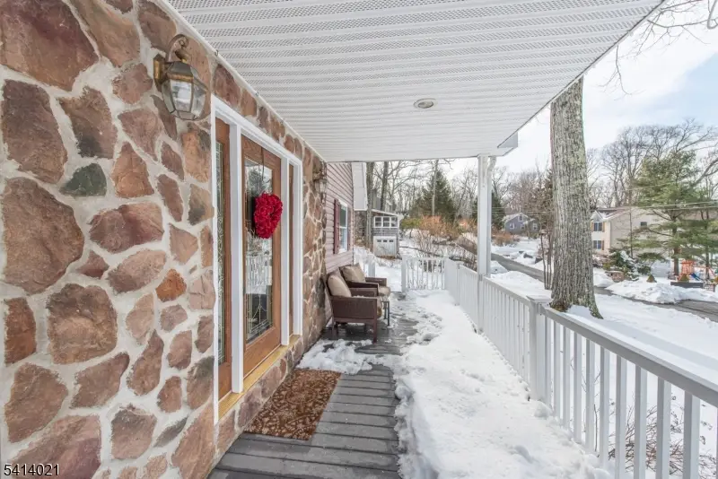 7 Oakwood Trl, Kinnelon, NJ 07405 - #2