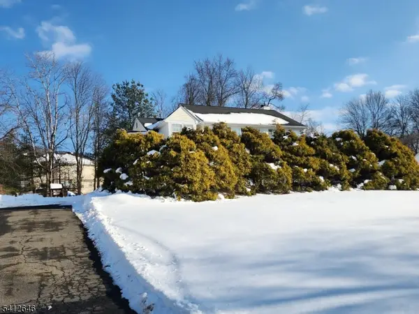 14 Autumn Dr, Mine Hill Twp., NJ 07803