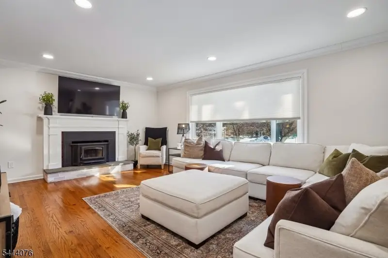 1 Briarcliff Rd, Morris Plains, NJ 07950 - #3