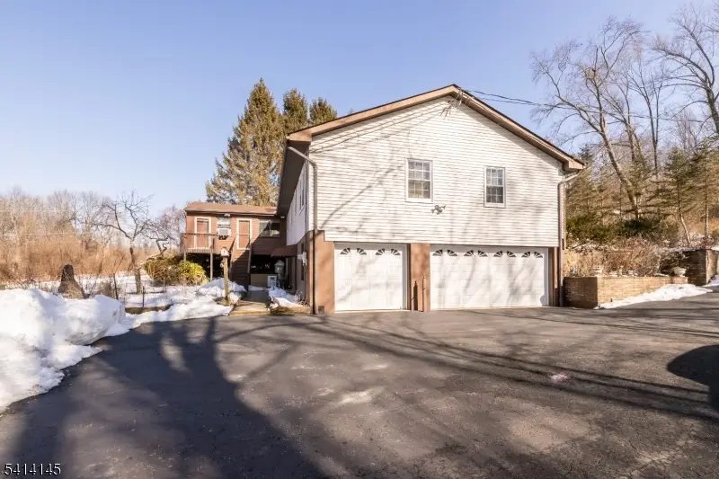 327 Mountain Lake Rd, Liberty, NJ 07838 - #3