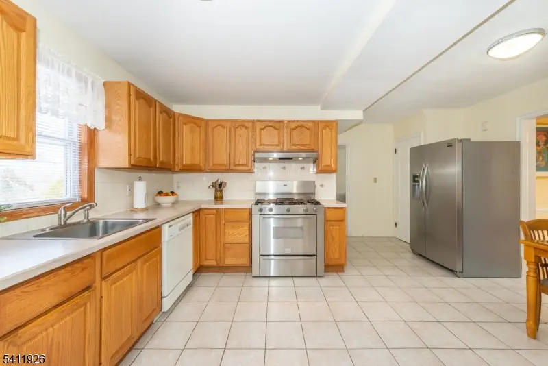 10 Burlington Rd, Clifton, NJ 07012 - #3