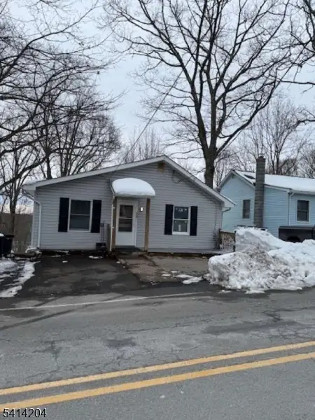 626 Brooklyn Mountain Rd, Hopatcong Boro, NJ 07843