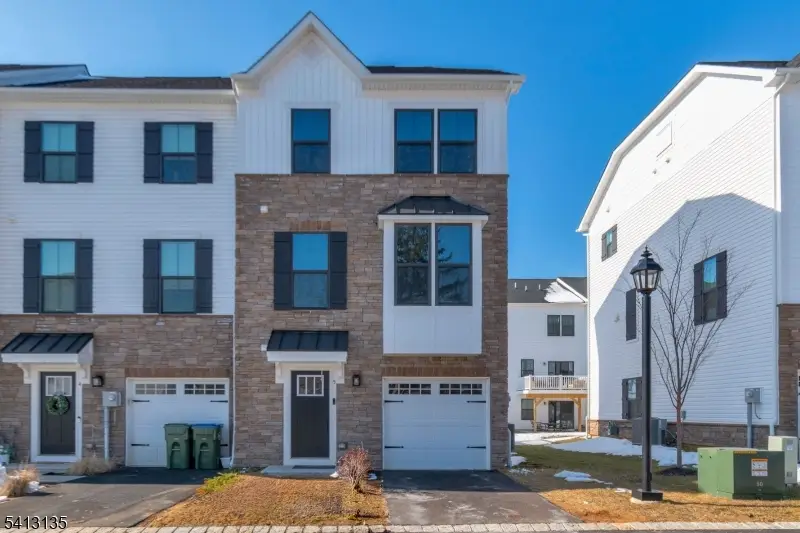 5 Saw Mill Cir, Hackettstown, NJ 07840 - #2